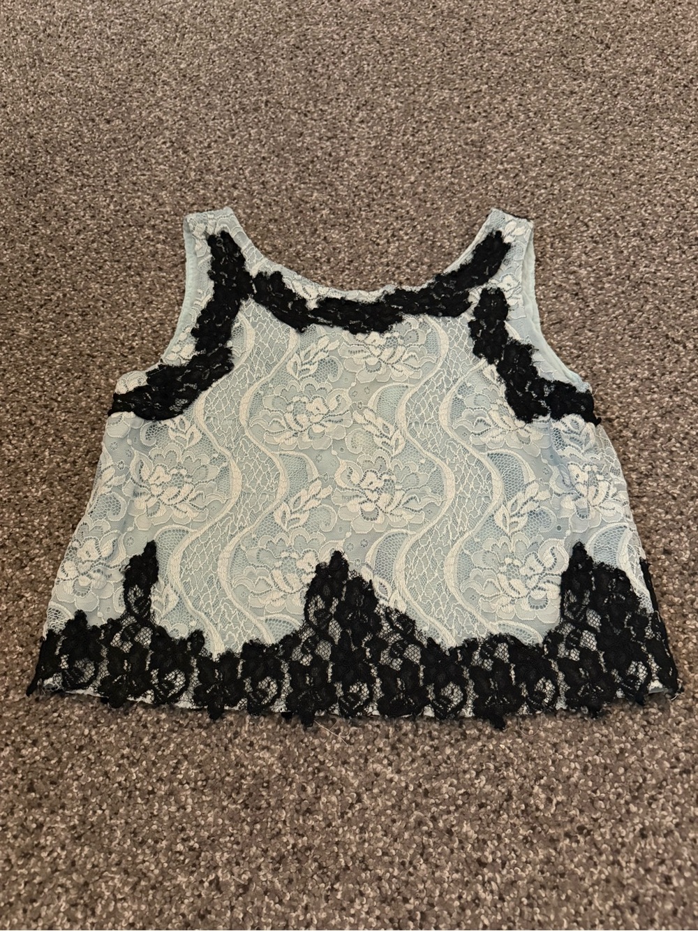 Womens gimmicks top size medium